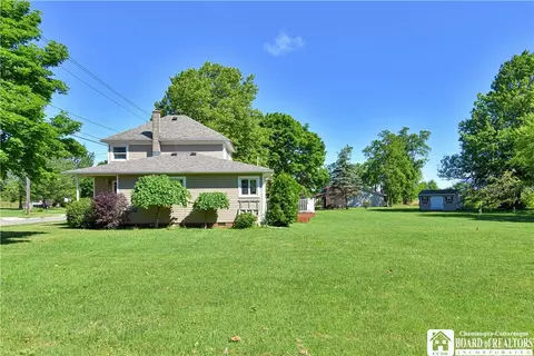 58 N State St, Ripley, NY 14775