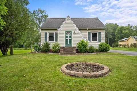 1080 Westside Dr, Gates, NY 14624