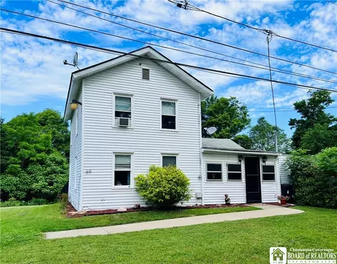 69 Park St, Charlotte, NY 14782