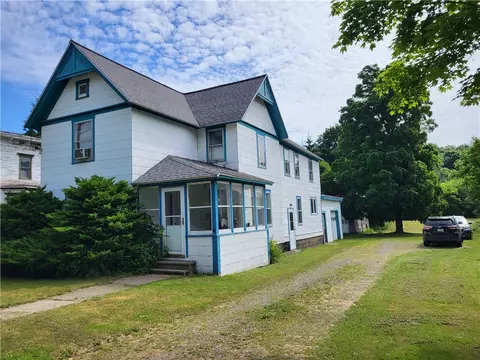 76 N Main St, Earlville, NY 13332