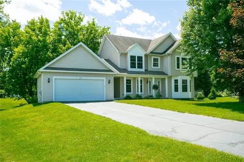 23 Edmar Ct, Henrietta, NY 14467