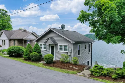 432 E Lake Rd, Milo, NY 14527