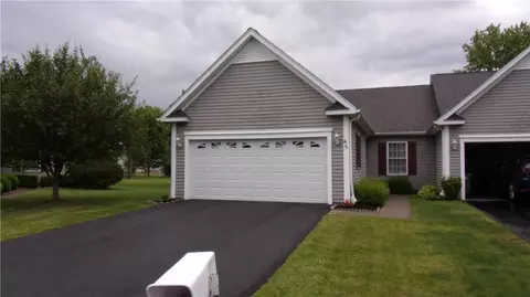 45 Hawthorn Cir #45, Geneseo, NY 14454