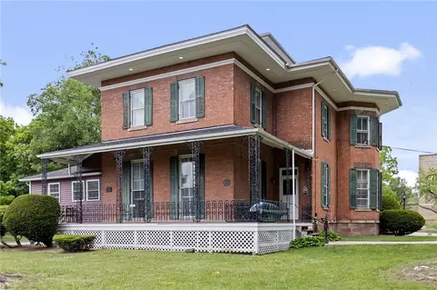 46 W Main St, Macedon, NY 14502