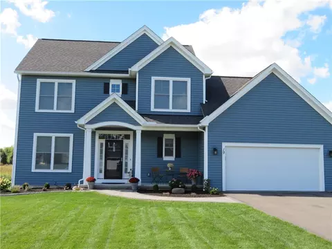 19 Tea Olive Ln, Perinton, NY 14450