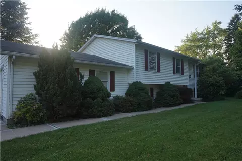 2 Cold Spring Cir, Gates, NY 14624