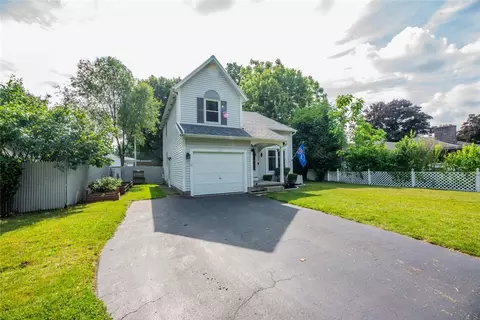 124 Oakwood Rd, Rochester, NY 14616