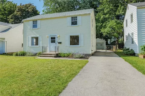 98 Aragon Ave, Irondequoit, NY 14622