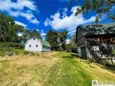 1929 Dugan Rd, Olean, NY 14760 photo 3