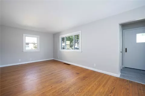 273 Tarrington Rd, Irondequoit, NY 14609 photo 6