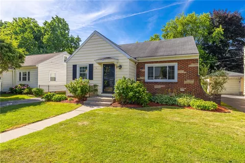 273 Tarrington Rd, Irondequoit, NY 14609