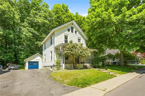 15 Woodside Ave, Oneonta, NY 13820
