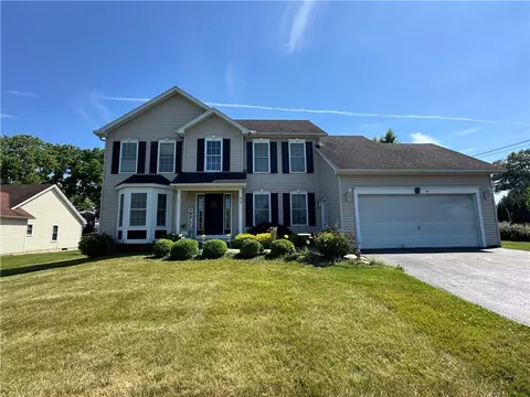 53 Northwind Way, Ogden, NY 14624