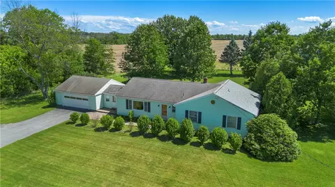 217 Parma Center Rd, Parma, NY 14468