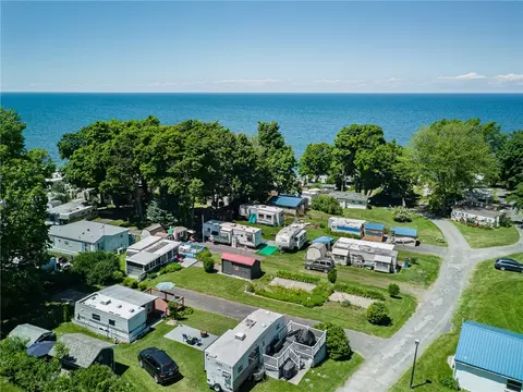 7945 Lake Apt 150 Rd #149, Sodus, NY 14555