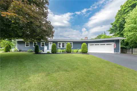 1032 Calkins Rd, Rochester, NY 14623