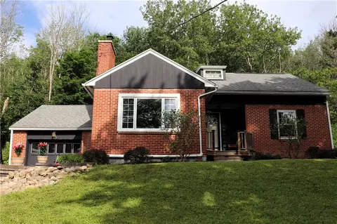 25 Hillcrest Dr, Alfred, NY 14802