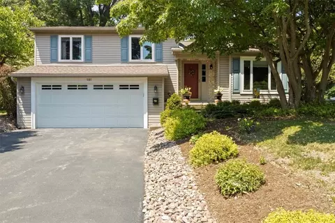 101 Eastwood Trl, Irondequoit, NY 14622