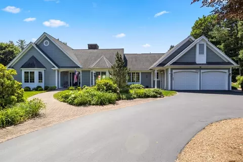 157 Knickerbocker Rd, Pittsford, NY 14534