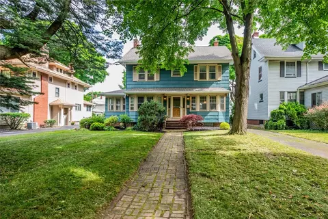 124 Inglewood Dr, Rochester, NY 14619