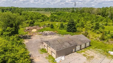69 Golden Rd, Chili, NY 14624