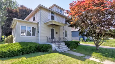 34 Maple St, Geneva, NY 14456