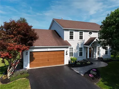 86 White Oak Bnd, Chili, NY 14624
