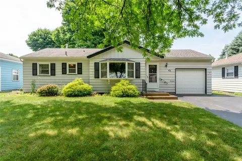 45 Lyncrest Dr, Rochester, NY 14616