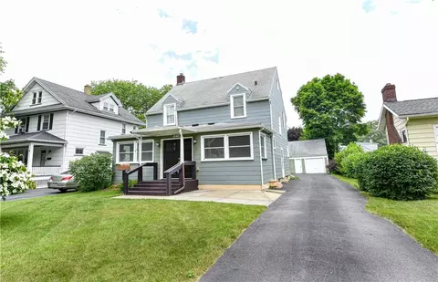20 Abington Rd, Irondequoit, NY 14622