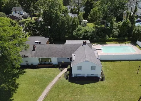 8 Oxford Pl, Seneca Falls, NY 13148