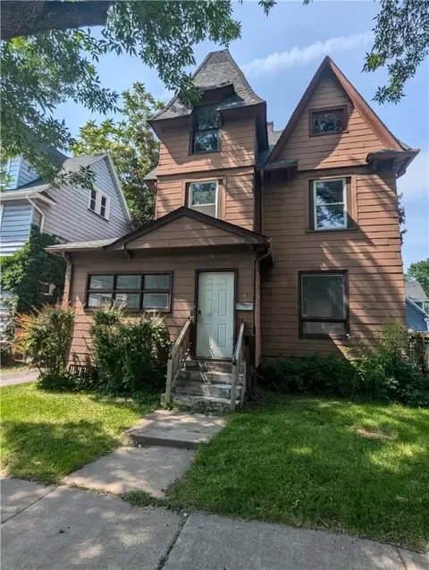 74 Melville St, Rochester, NY 14609