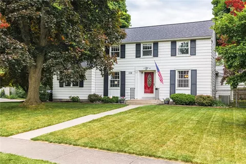 108 Thistledown Dr, Irondequoit, NY 14617