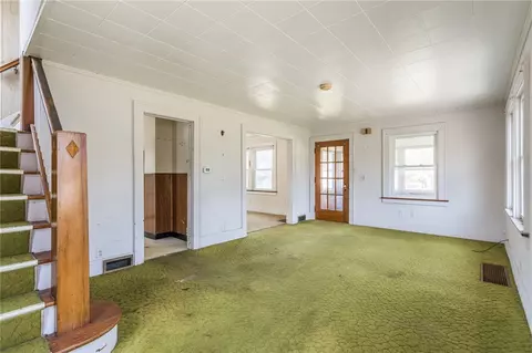 75 Elder St, Gates, NY 14606 photo 6