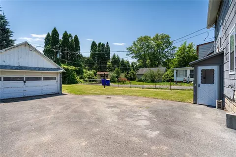 75 Elder St, Gates, NY 14606 photo 3