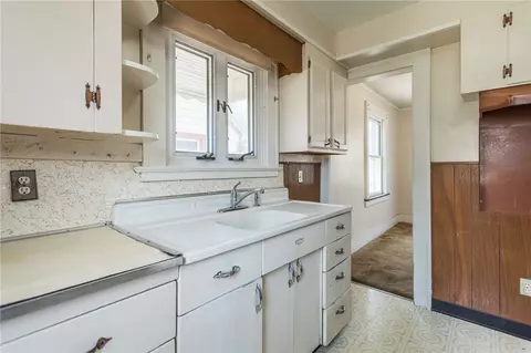 75 Elder St, Gates, NY 14606 photo 13