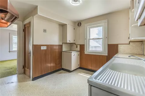 75 Elder St, Gates, NY 14606 photo 14
