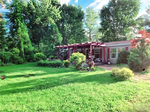 1968 Center Rd, Carlton, NY 14411