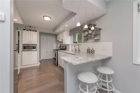 68 Schnackel Dr, Irondequoit, NY 14622 photo 9