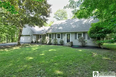 29 Fairwood Dr, Busti, NY 14750