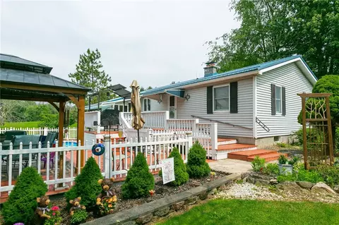 313 Ridley Rd, Arcadia, NY 14513