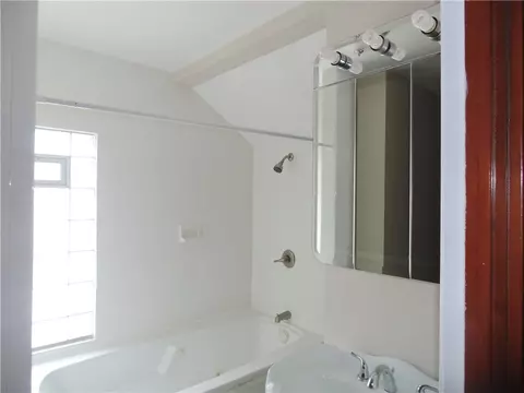 401 Washington Ave, Irondequoit, NY 14617 photo 4