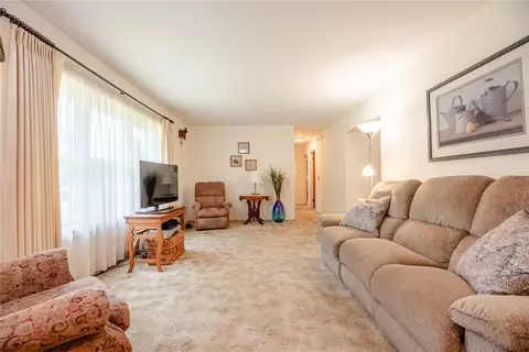 83 Winona Blvd, Irondequoit, NY 14617 photo 3