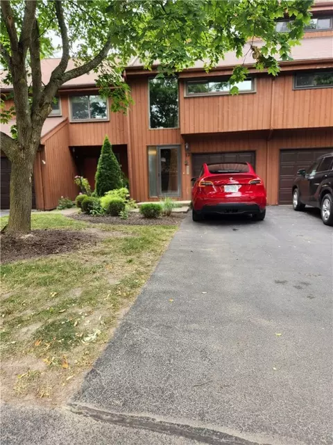 72 Wintergreen, Rochester, NY 14618