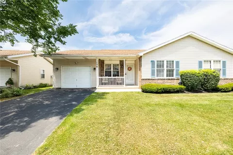 136 Vin Gate Dr, Greece, NY 14616