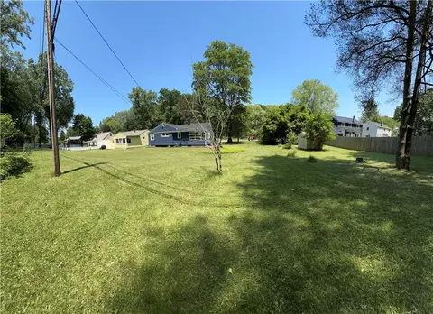 283 Eaton Rd, Irondequoit, NY 14617 photo 8