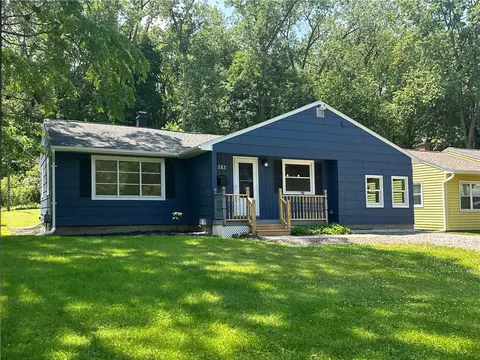 283 Eaton Rd, Irondequoit, NY 14617