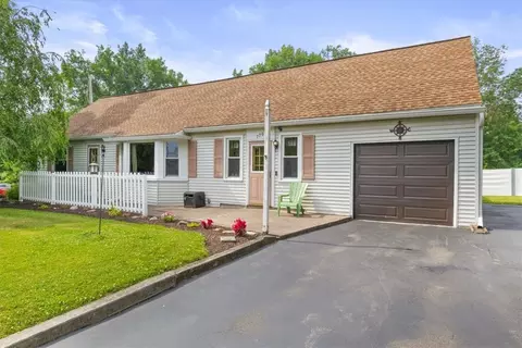 770 Whitney Rd W, Perinton, NY 14450