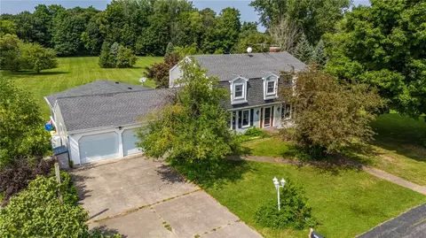 12455 Porter Rd, Ridgeway, NY 14103