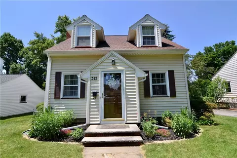 315 Walzer Rd, Irondequoit, NY 14622 photo 2