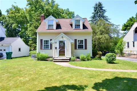 315 Walzer Rd, Irondequoit, NY 14622